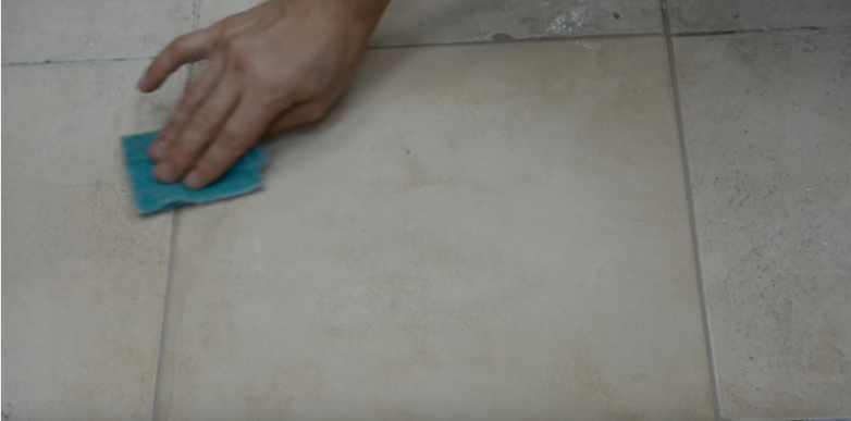 Как просто заменить поврежденную керамическую плитку