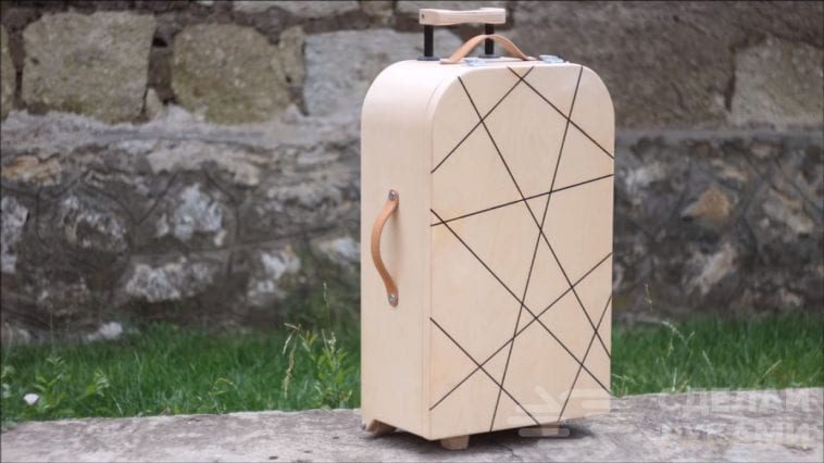 Практичный чемодан из фанеры