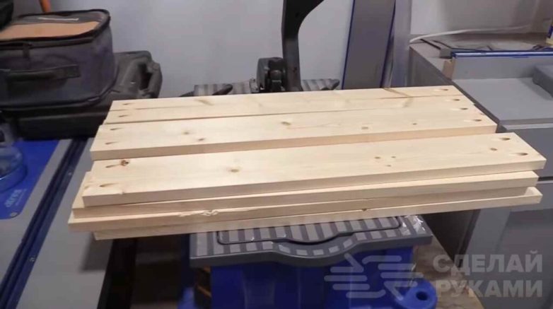 Тахта с выдвижными ящиками