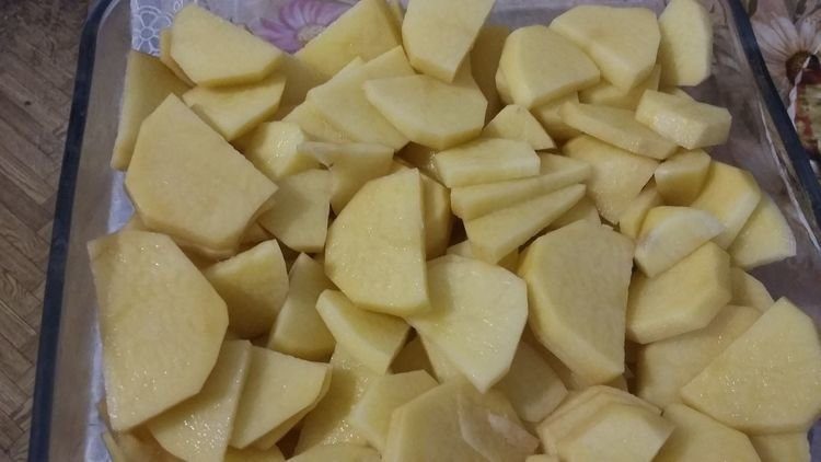 Картофельная запеканка с котлетками