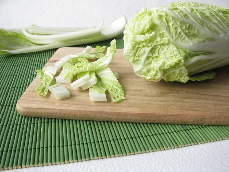 5 вкуснейших салатов с пекинской капустой
