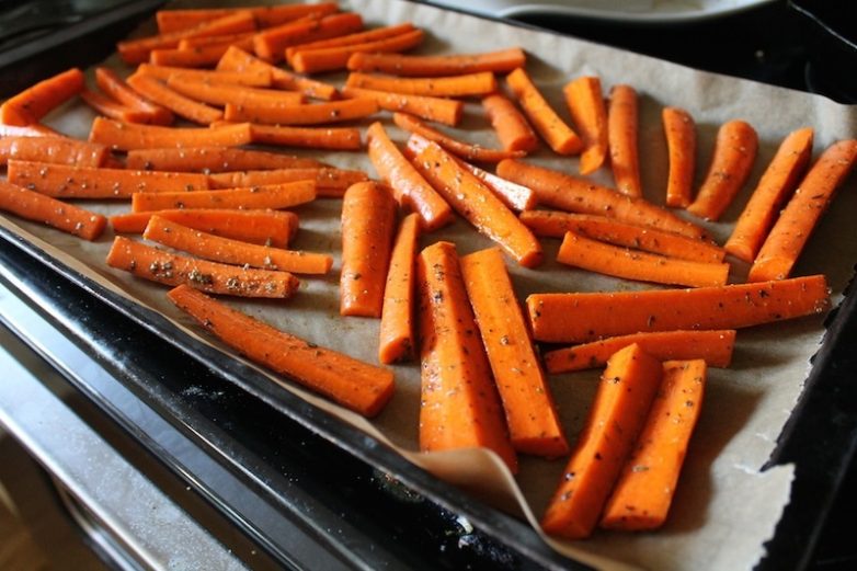 Закуска «Морковные палочки с сыром»
