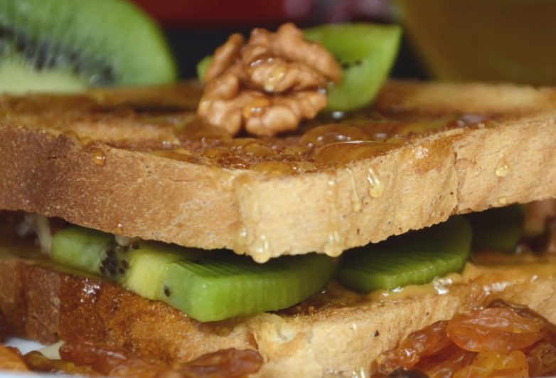 Клаб-сэндвич за 5 минут к завтраку - заряжает энергией на весь день!