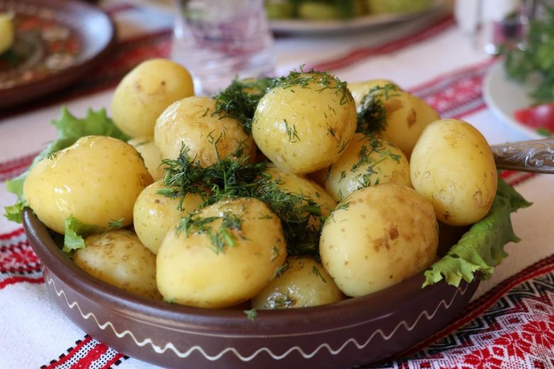 Маленькие хитрости приготовления картошки в мундире