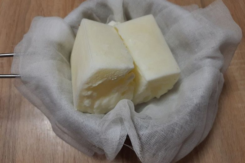 Простой рецепт творожного сыра из кефира