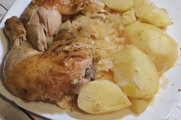 19 простых способов приготовить курицу с картошкой в духовке