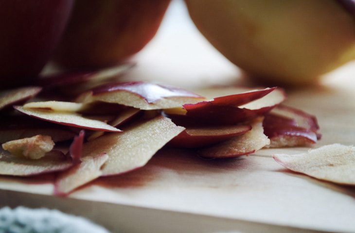 7 способов использования кожуры от яблок