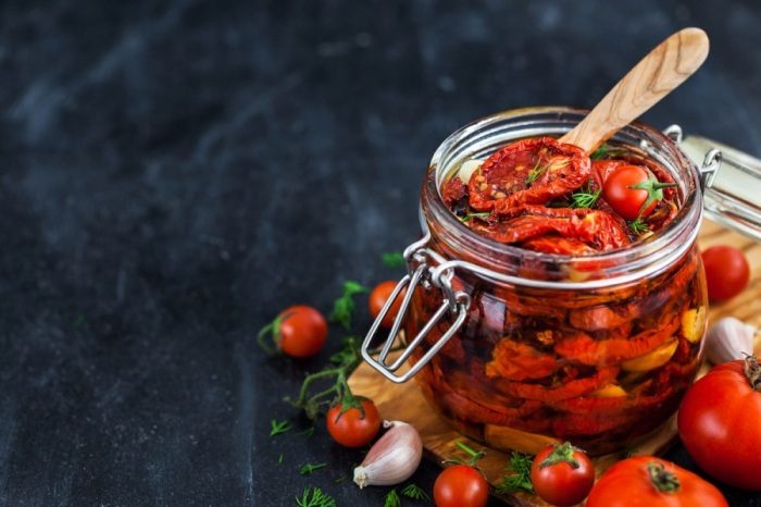 3 способа приготовить вкуснейшие вяленые томаты