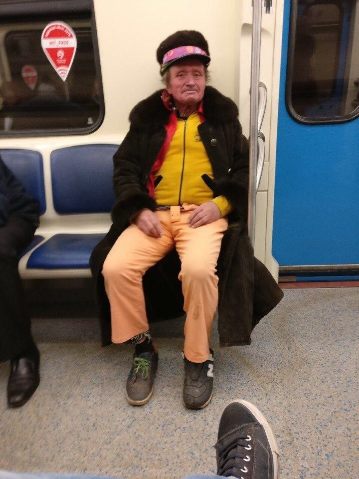 Блин, ну кого только ни увидишь в метро!
