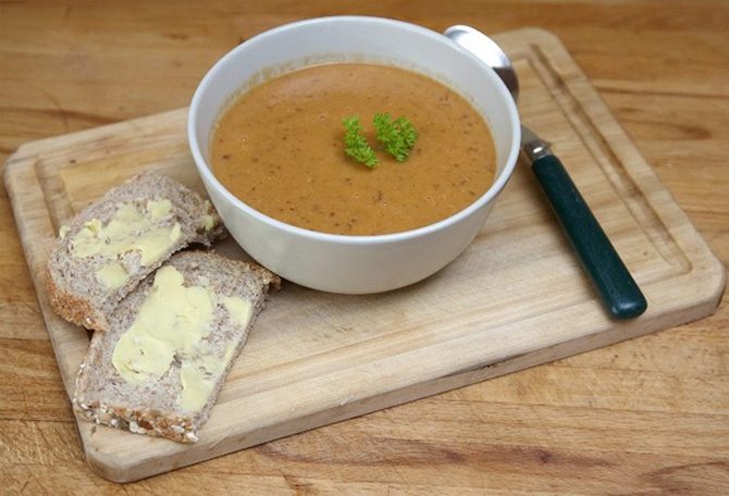 10 необычных рецептов крем-супов: стоит попробовать!