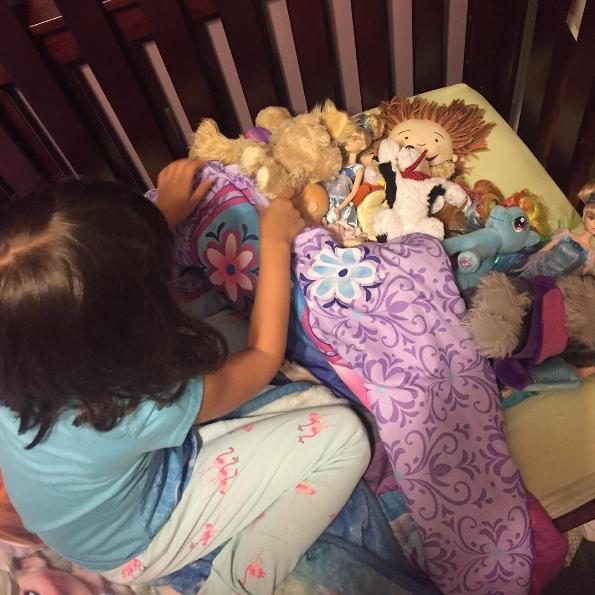 17 причин, по которым непросто уложить детей спать