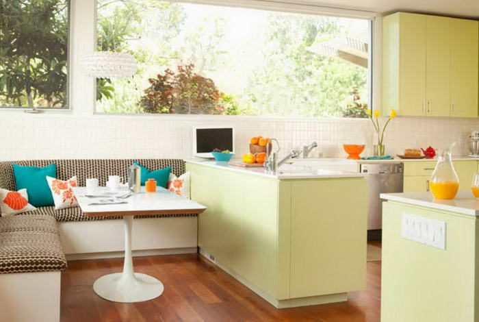 Функциональные и красивые столы для маленькой кухни