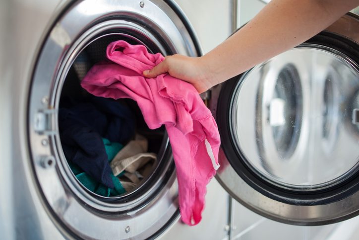 Как правильно почистить стиральную машину?