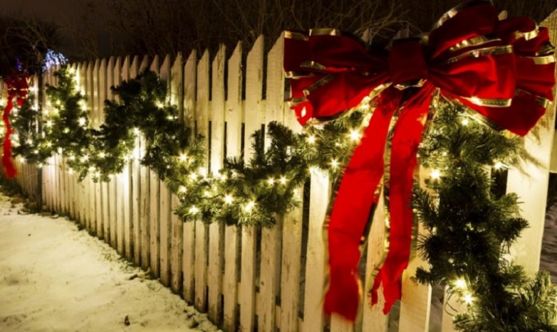 15 лучших идей украшения двора дома к Новому году!