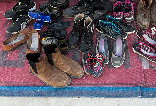 7 причин не ходить в уличной обуви по дому
