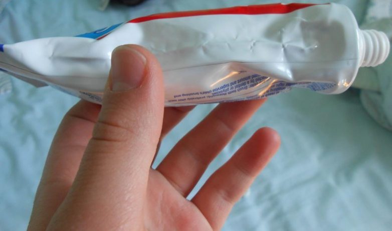 10 идей того, что можно сделать из тюбика от зубной пасты