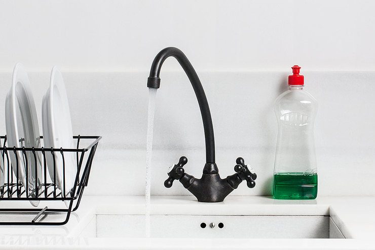 10 необычных способов использования средства для мытья посуды, о которых вы не знали