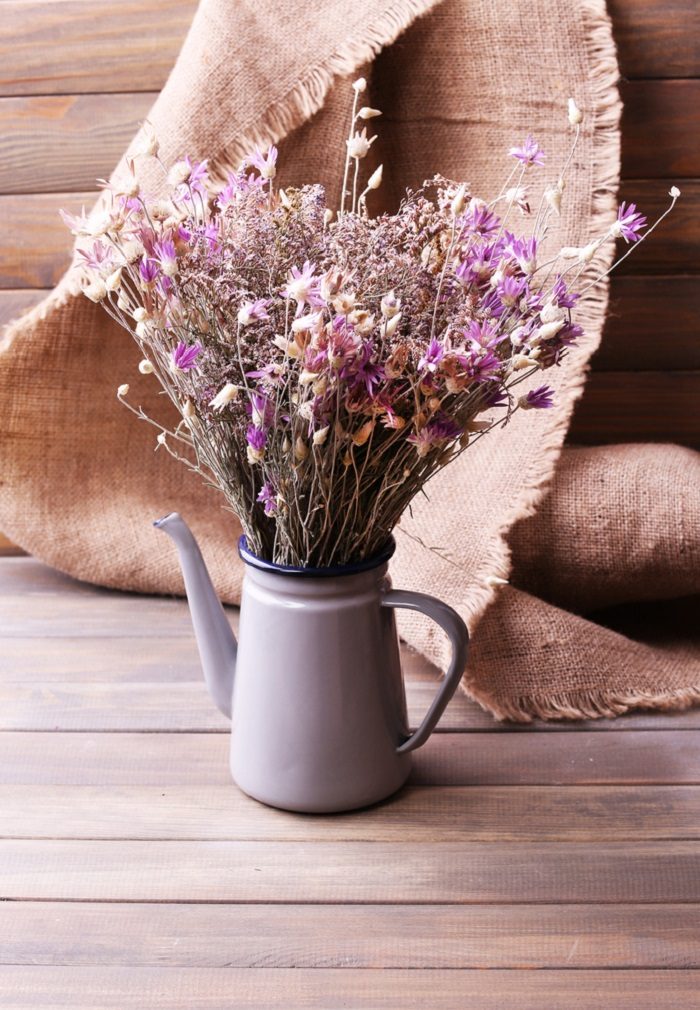 12 идей букетов из сухоцветов для уюта в доме