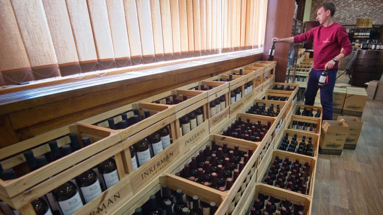 Как найти хорошее вино за 300 рублей в супермаркете?
