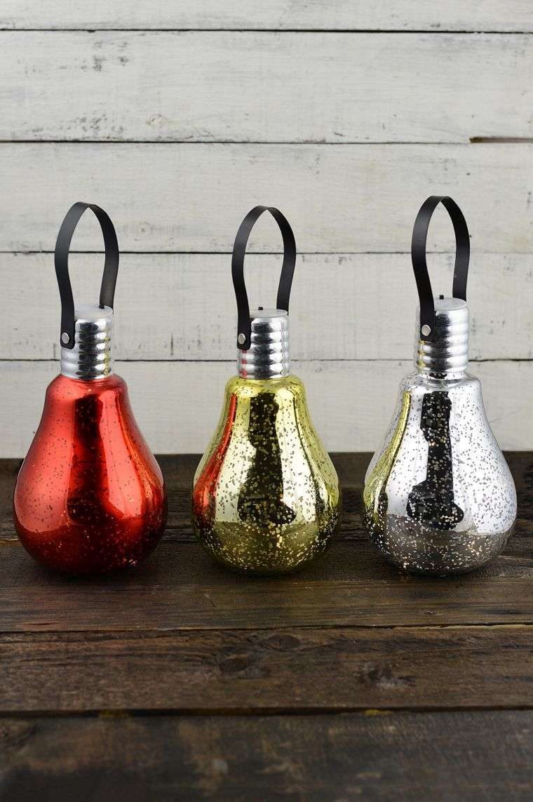 20 оригинальных идей ёлочных шаров из старых лампочек