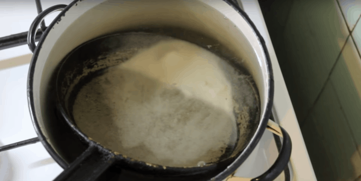 Как избавиться от нагара со сковороды