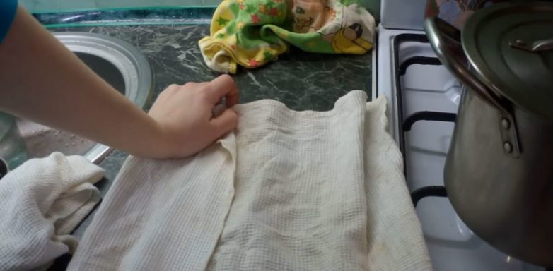 Как быстро и просто отстирать кухонные полотенца