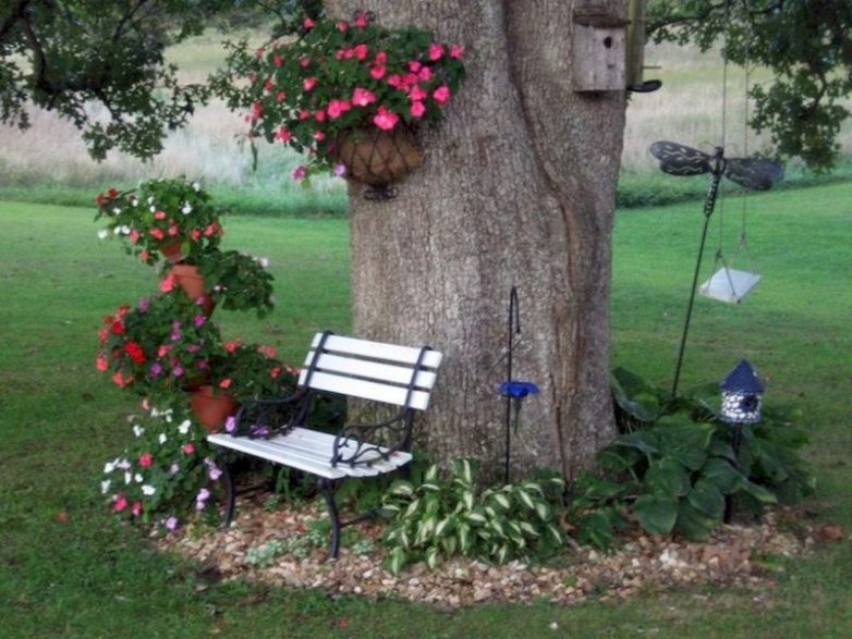 Красивые идеи клумб вокруг дерева