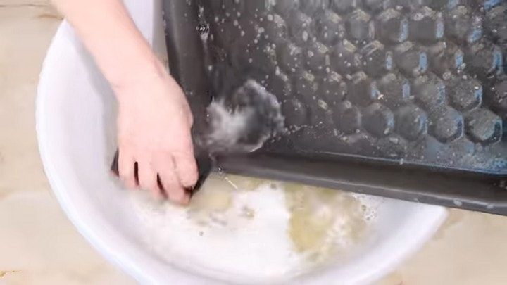 Как быстро очистить любую посуду от жира и нагара