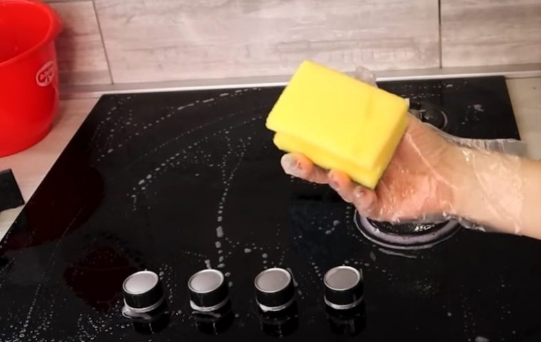 Как почистить самую грязную духовку за 10 минут