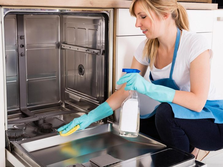Как правильно мыть посудомоечную машину