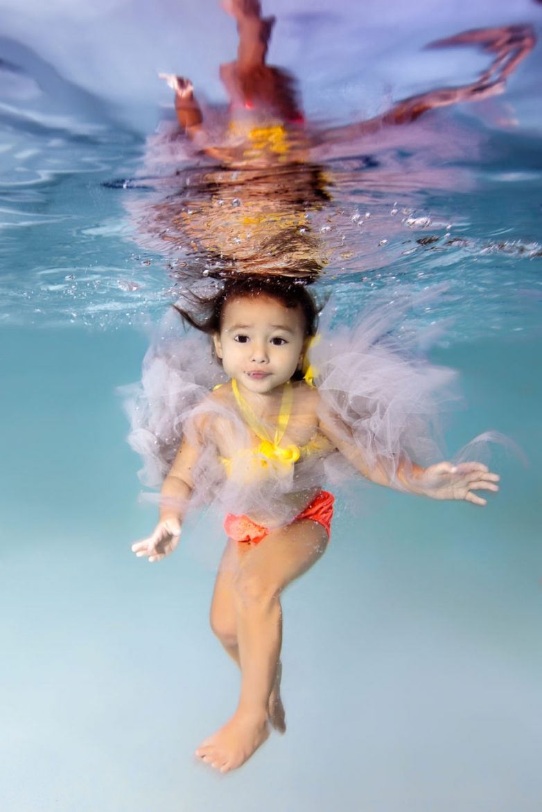 Детки под водой