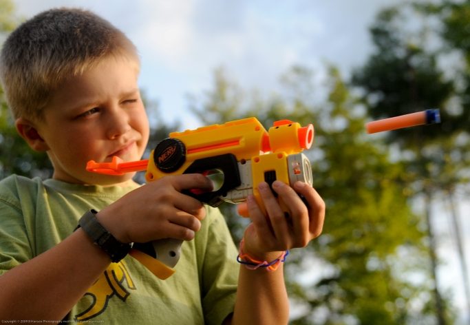 Дети и игрушечное оружие