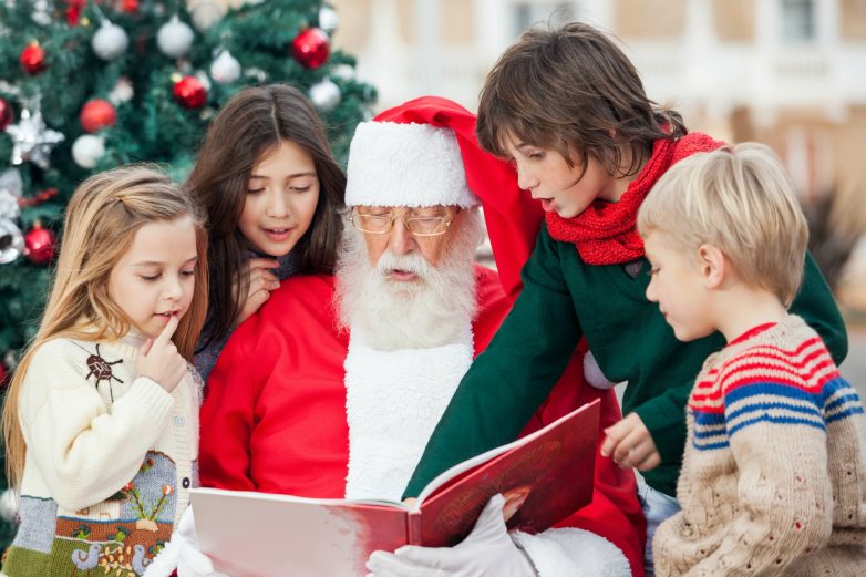 Как быть, если ребенок боится Деда Мороза?