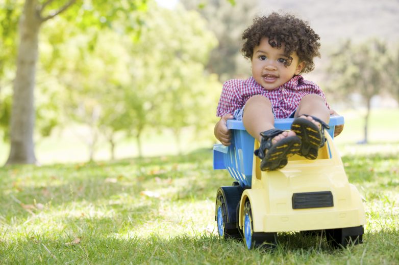 Учим ребёнка правилам дорожного движения