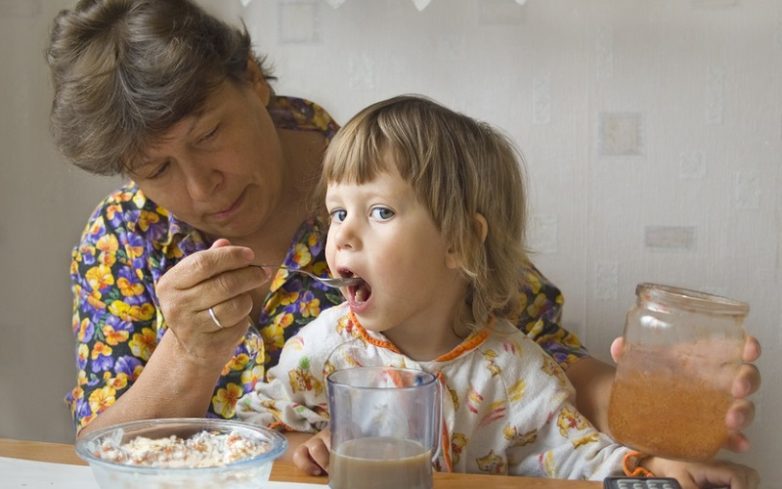 Почему часто гостить у бабушки с дедушкой вредно для детского здоровья?