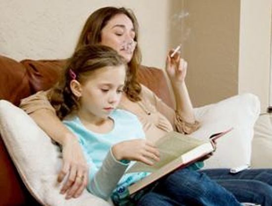 Курящие родители не понимают всего вреда, наносимого ребенку