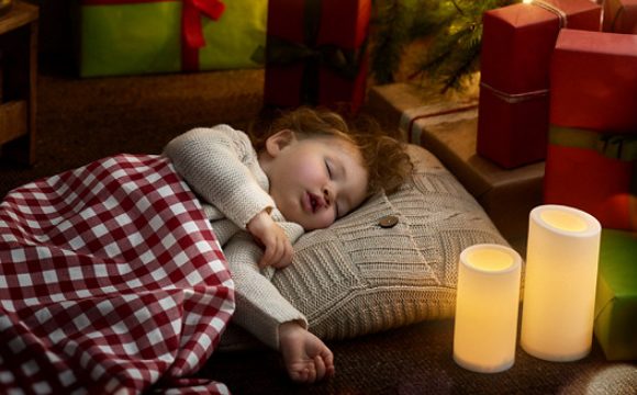 4 совета, которые помогут уложить ребенка спать в новогоднюю ночь