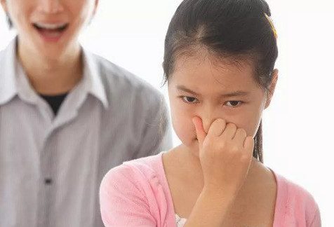 Причины запаха изо рта у детей