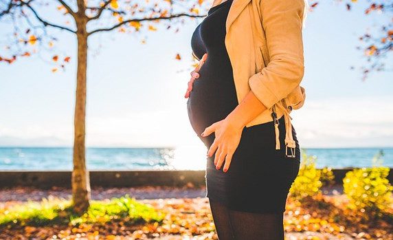 8 нужных вещей для беременных, которые пригодятся и после родов