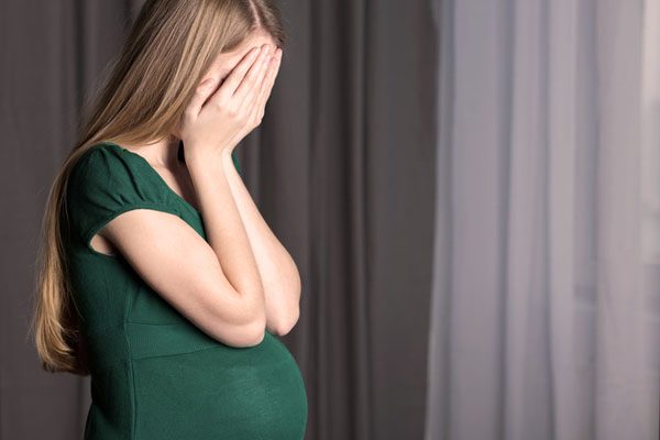 3 причины не ходить на похороны во время беременности