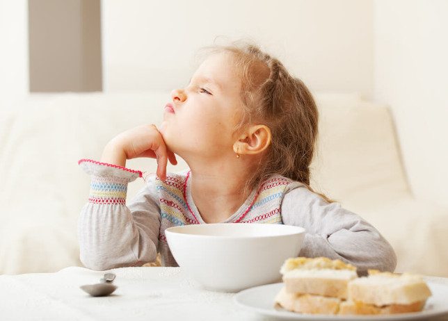5 секретов, как сделать утреннюю кашу для ребёнка вкуснее и полезнее