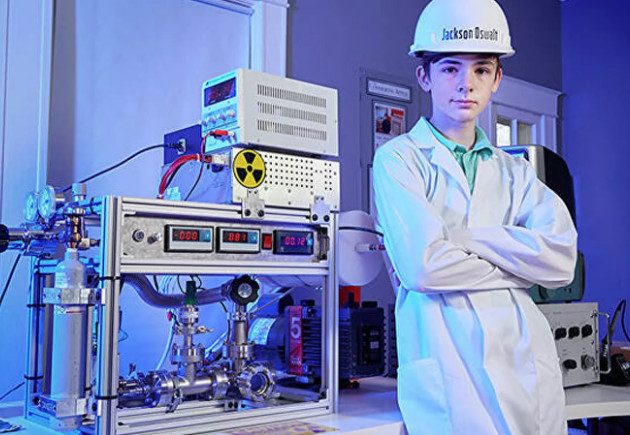 12-летний мальчик собрал у себя дома ядерный реактор