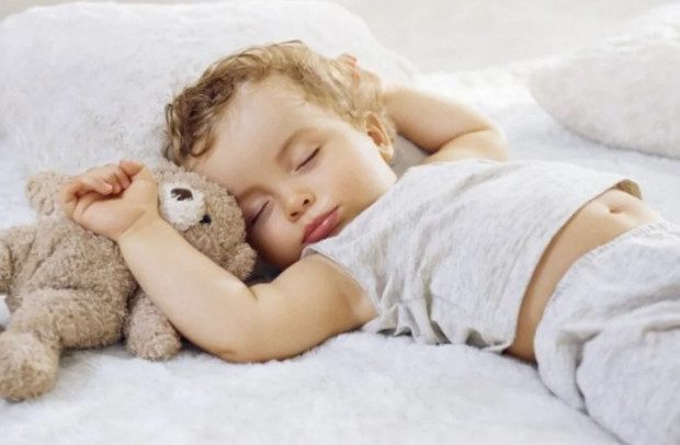 6 советов, которые помогут быстро уложить ребенка спать