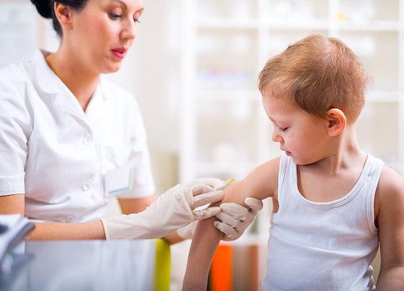 Какие опасения родителей насчёт прививок напрасны?