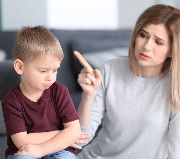 4 фразы, которые не нужно говорить своему сыну, чтобы не травмировать