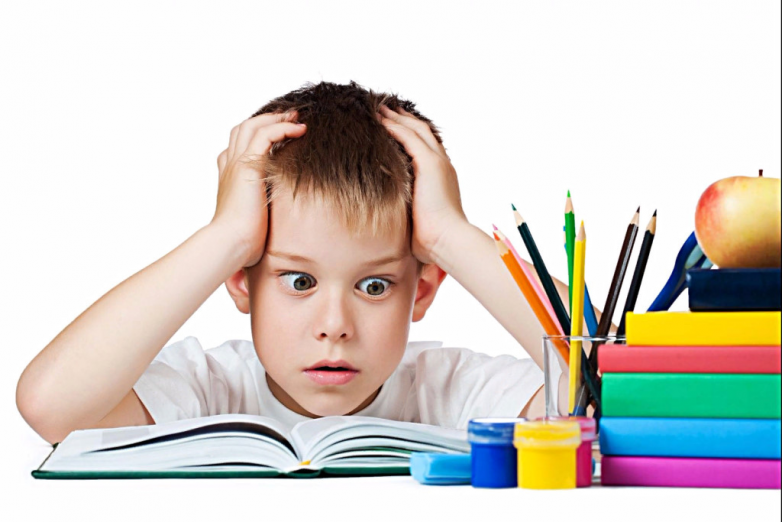 Как помочь ребенку справиться со стрессом из-за домашнего задания?
