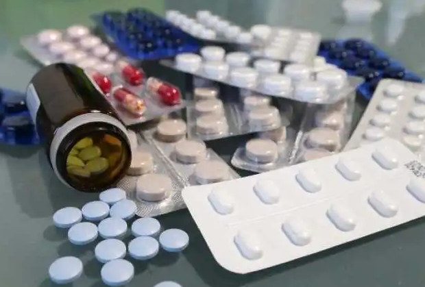 Как хранить лекарства, чтобы дети не добрались до них?