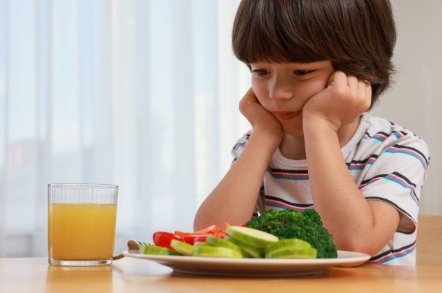 8 способов приучить ребенка есть больше овощей