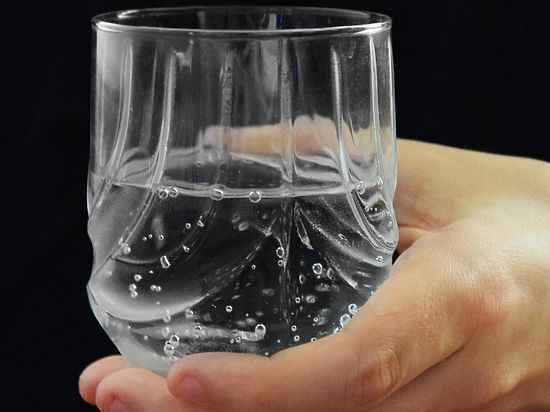 Сколько бактерий в «чистой» питьевой воде?