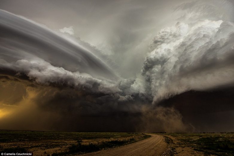 Потрясающие фото необычной погоды